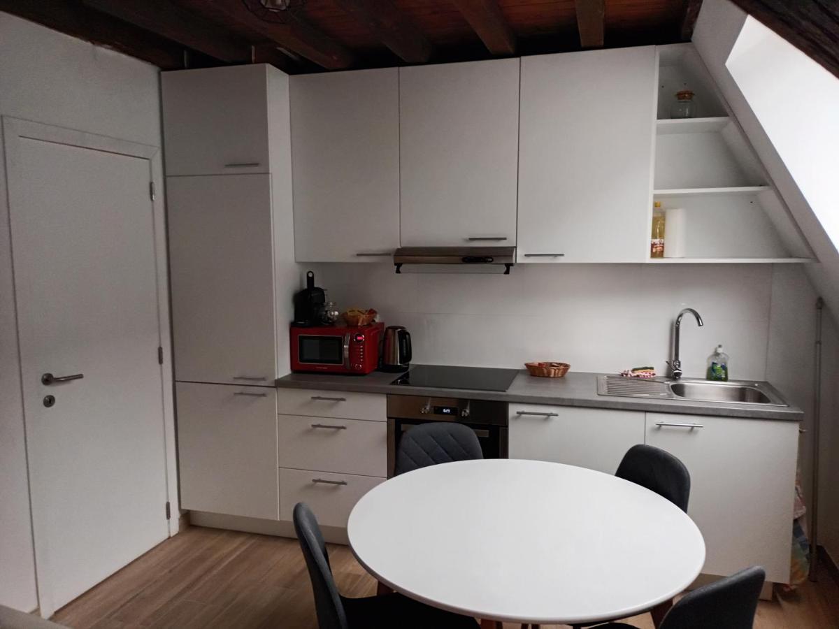 Al in den Aap gelogeerd? Appartement Mechelen Buitenkant foto